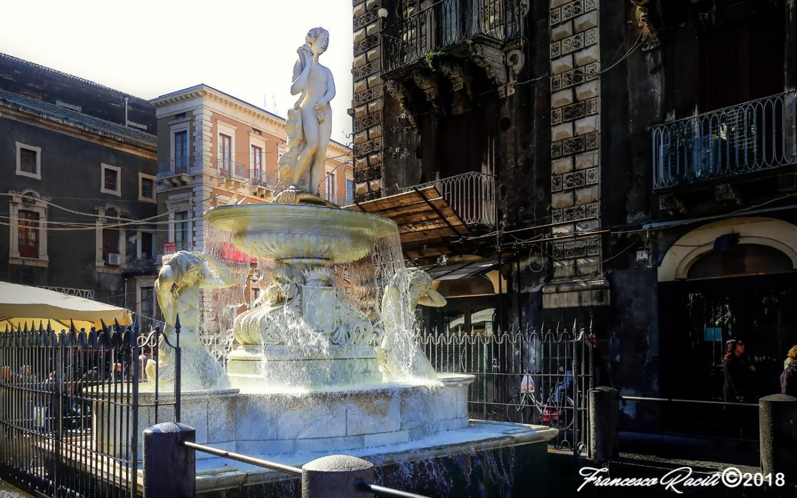 Clemente House Catania Centro Meravigliosa Camera Matrimoniale Eksteriør bilde